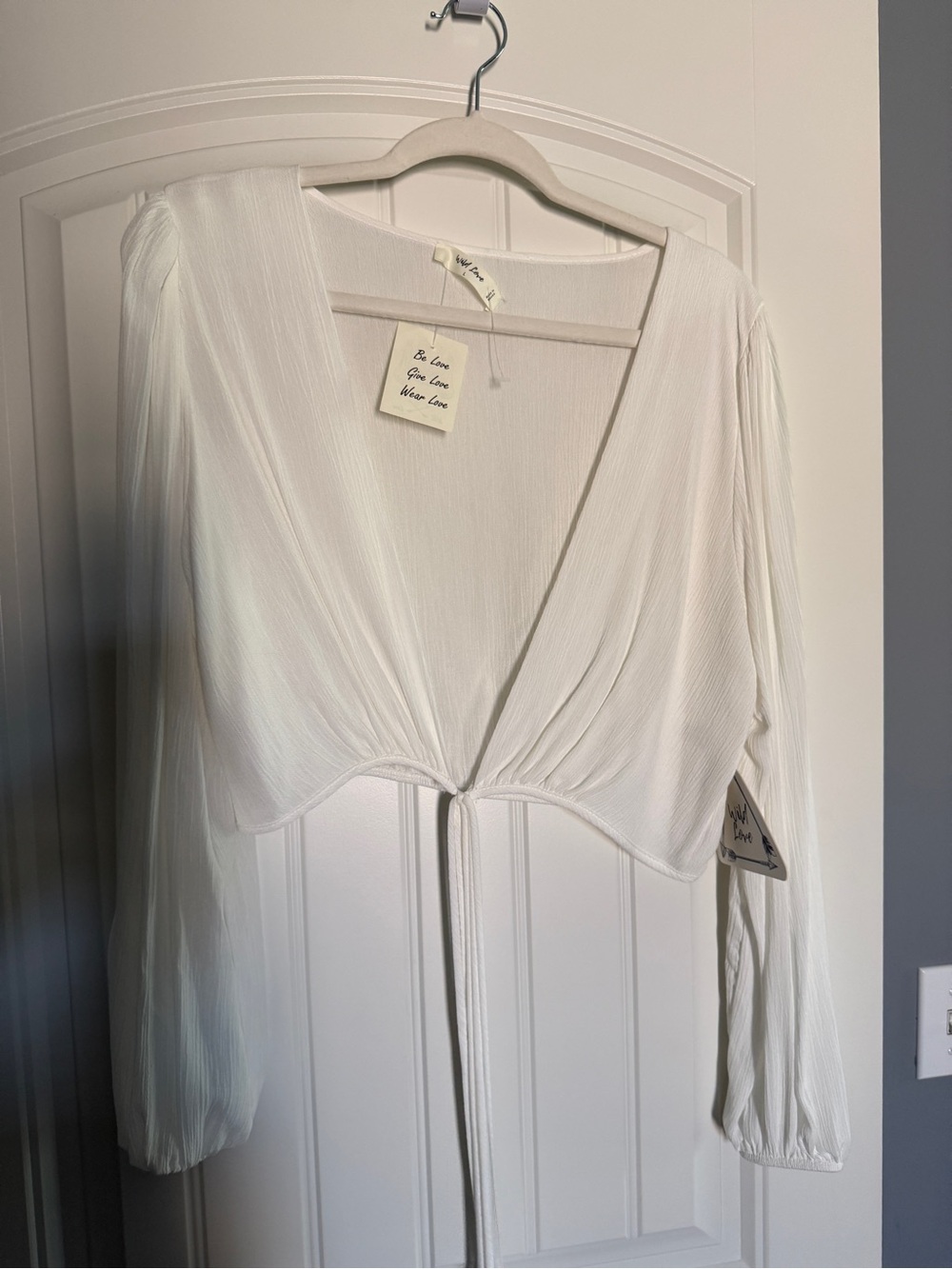 NWT Wild Love Boutique Boho Wrap Tie Top White size Large